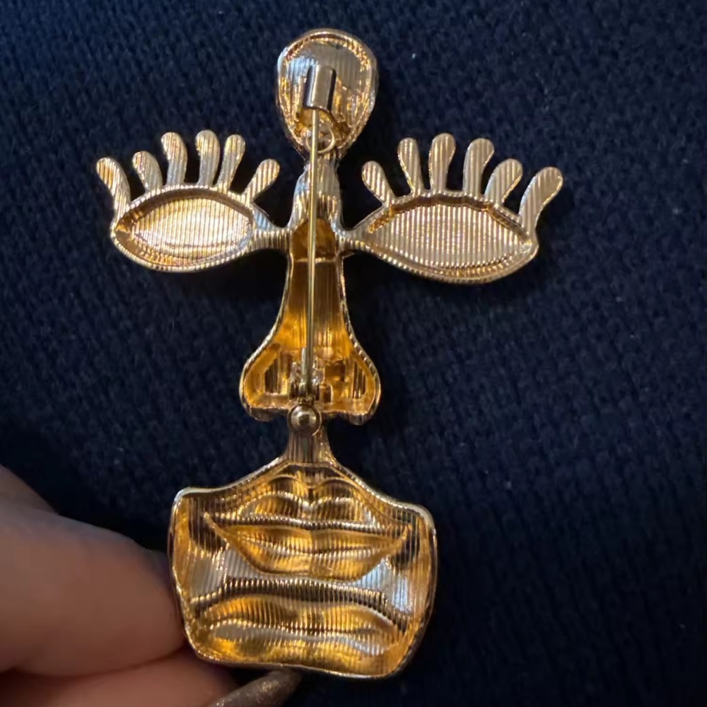 Schiaparelli Style Betsey Johnson Gold-tone and Red Face Brooch - Picture 7 of 9